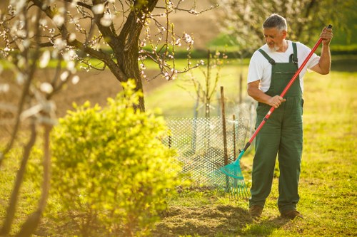 Load-based and cubic-yard garden clearance rates in Canning Town